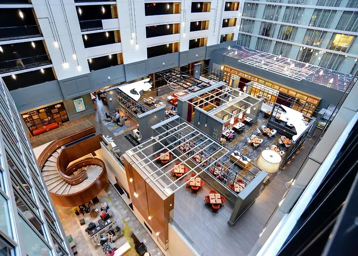 Hilton Downtown Hotel 4*