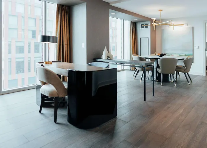 Hilton Downtown Hotel 4*