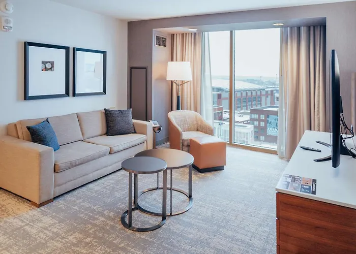 Hilton Downtown 4*